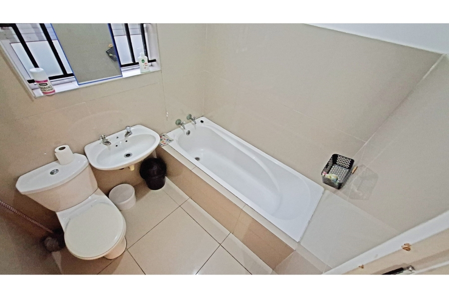 2 Bedroom Property for Sale in Broadlands Village Western Cape